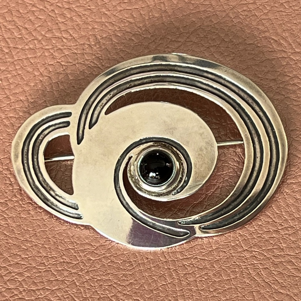 Designer STEVE STAMAS Modernist Sterling Onyx Pin